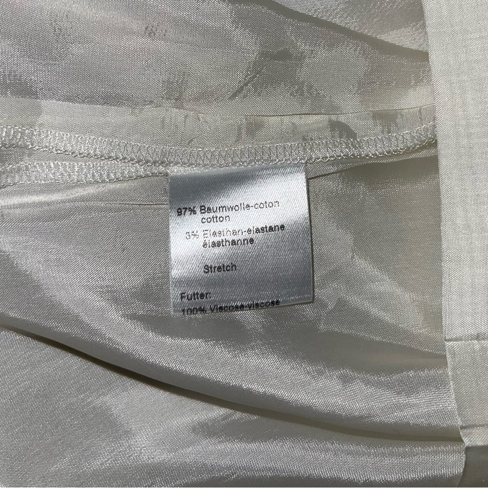 EUC AKRIS Punto Pleated Skirt - Picture 8 of 8